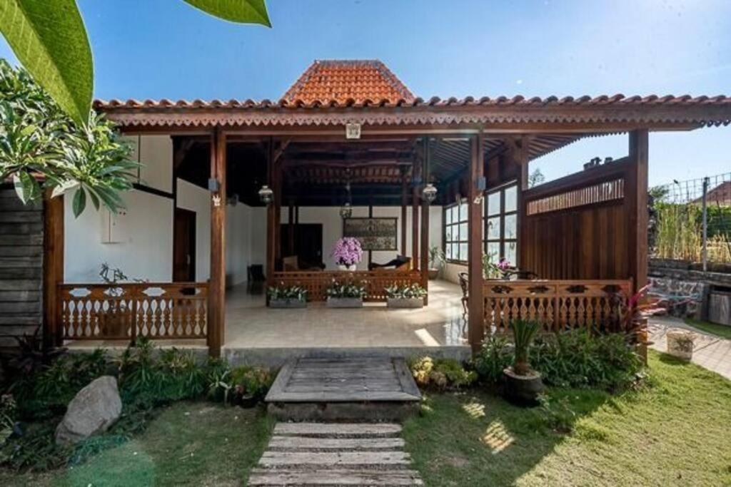 Hotel Damai Canggu Esterno foto