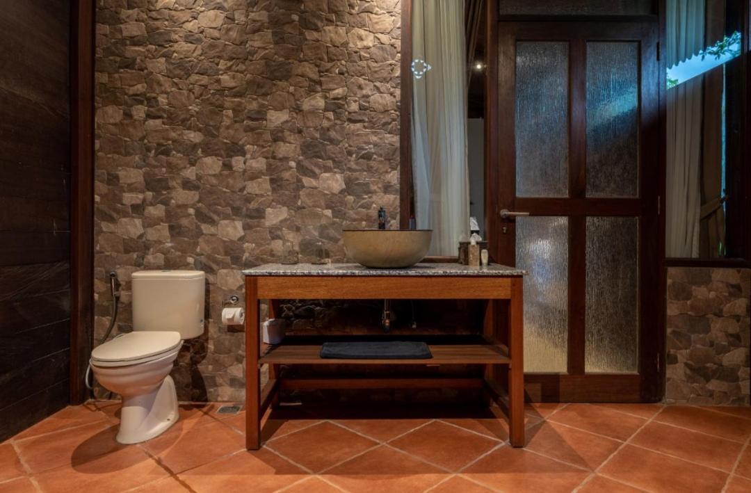 Hotel Damai Canggu Esterno foto